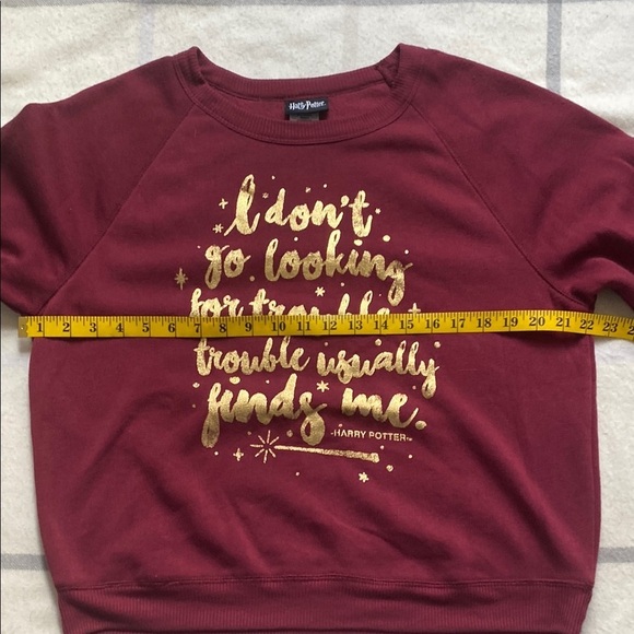 Harry Potter Burgundy Crew Neck Sweatshirt Size Large - Picture 6 of 10